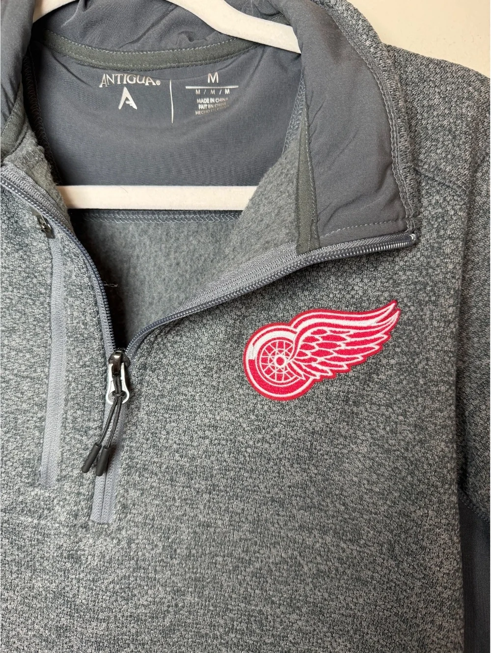 Antigua Men's Gray Detroit Red Wings Quarter-Zip Pullover Sweatshirt, Medium